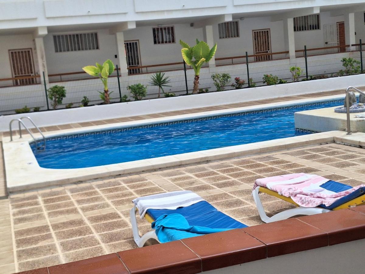 Апартаменты Parque Margarita, Terraza Vista Piscina Лос Кристианос Экстерьер фото