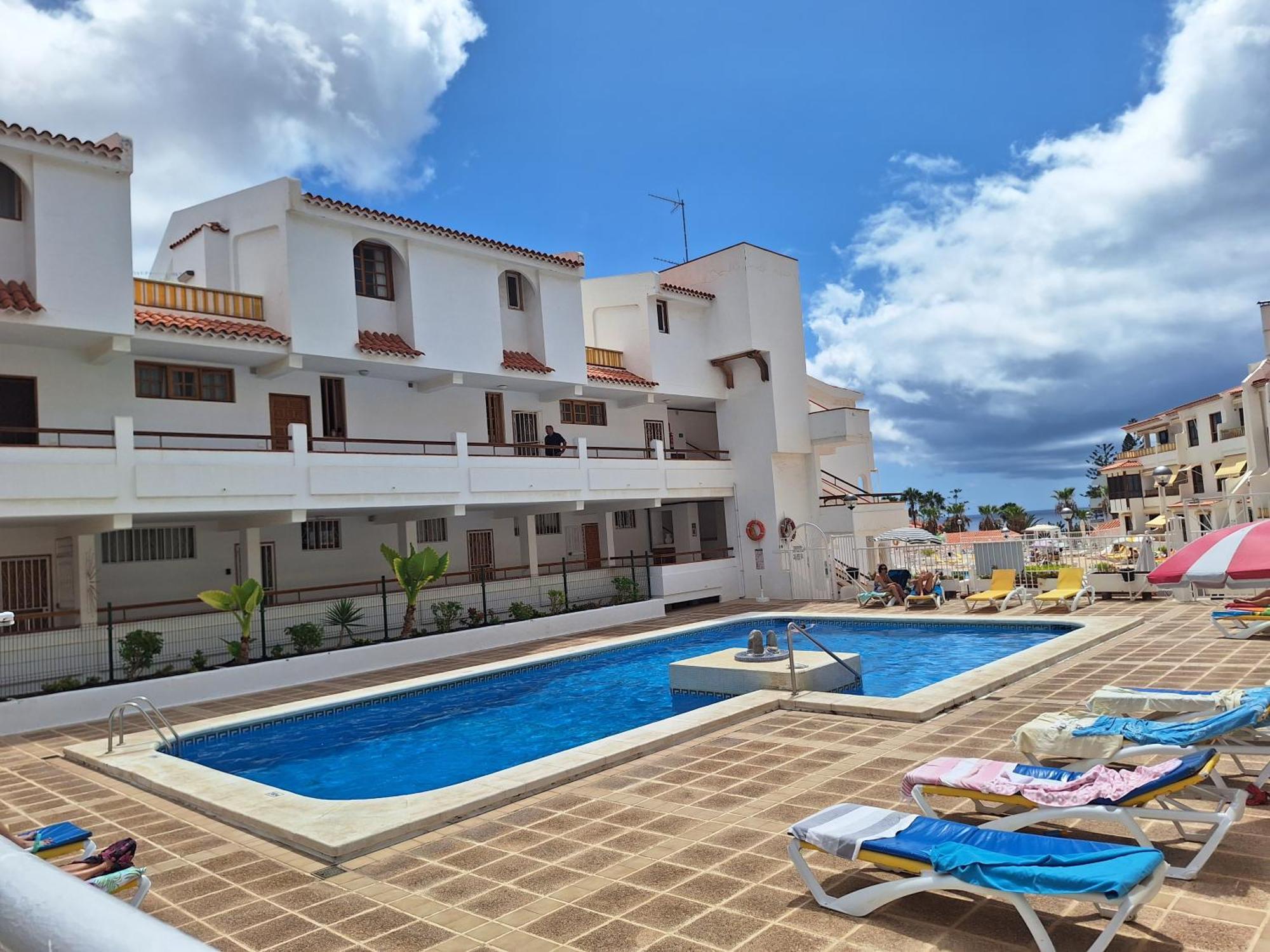 Апартаменты Parque Margarita, Terraza Vista Piscina Лос Кристианос Экстерьер фото