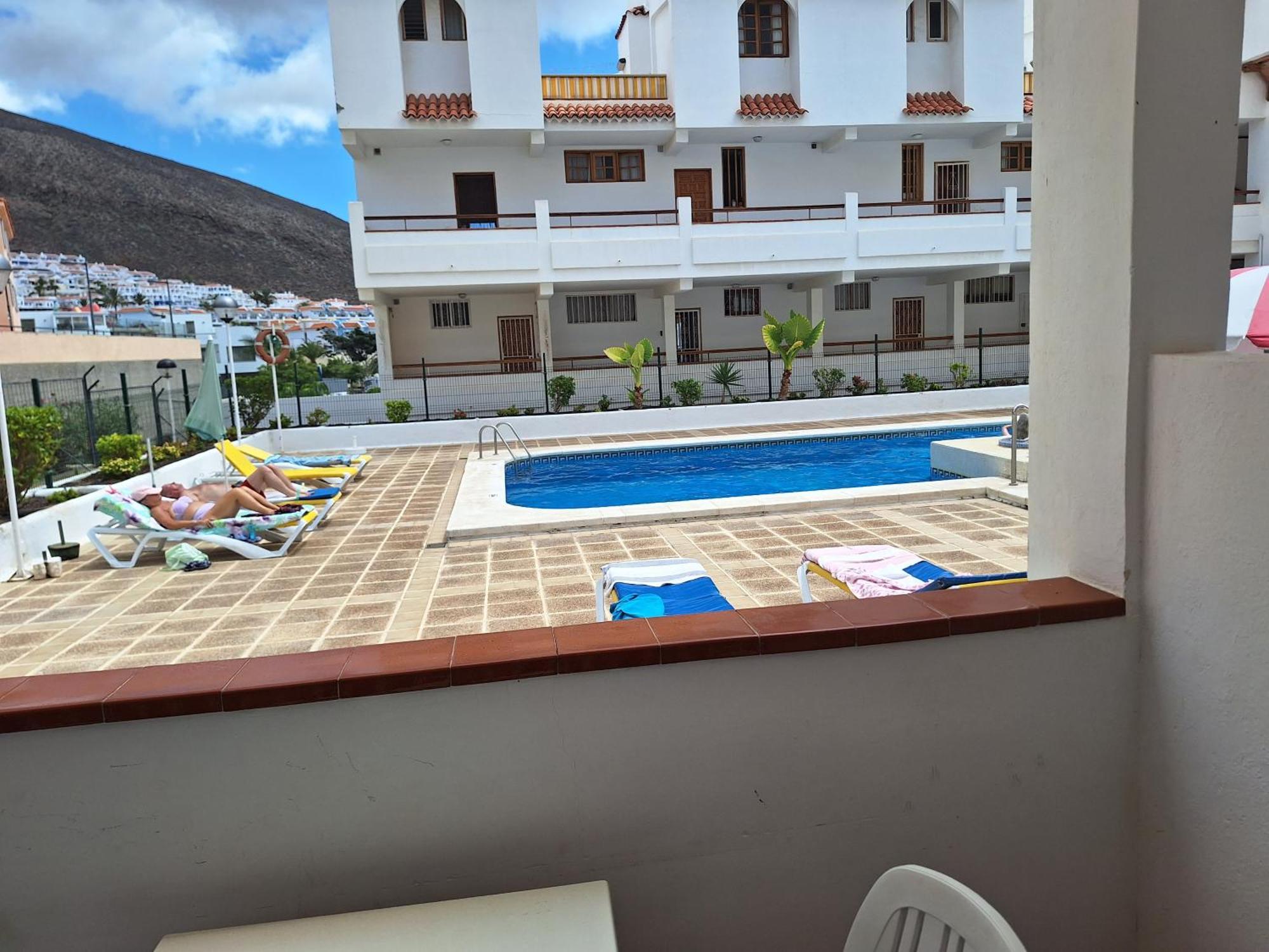 Апартаменты Parque Margarita, Terraza Vista Piscina Лос Кристианос Экстерьер фото