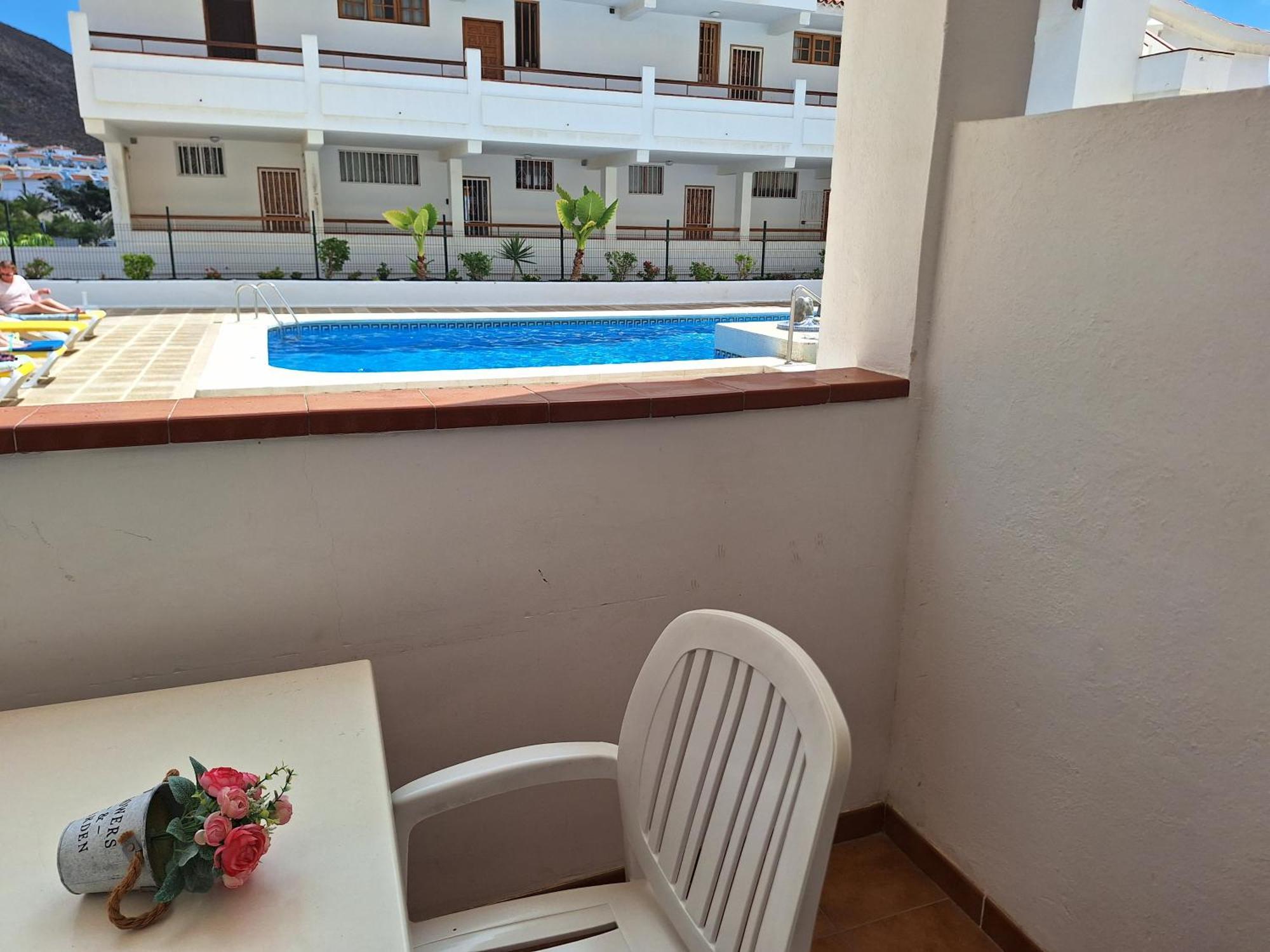 Апартаменты Parque Margarita, Terraza Vista Piscina Лос Кристианос Экстерьер фото