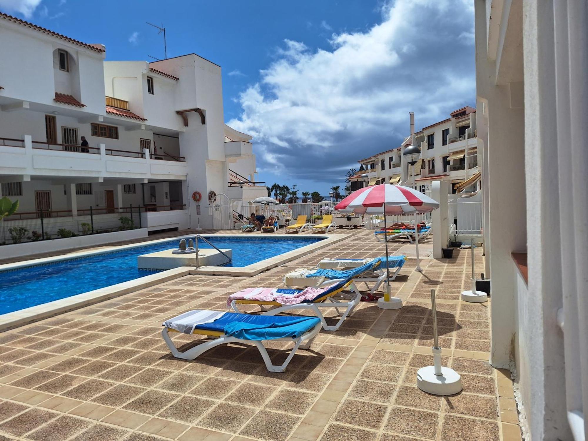 Апартаменты Parque Margarita, Terraza Vista Piscina Лос Кристианос Экстерьер фото
