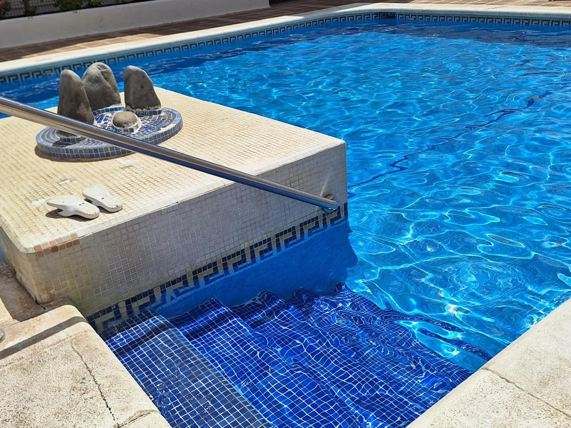 Апартаменты Parque Margarita, Terraza Vista Piscina Лос Кристианос Экстерьер фото