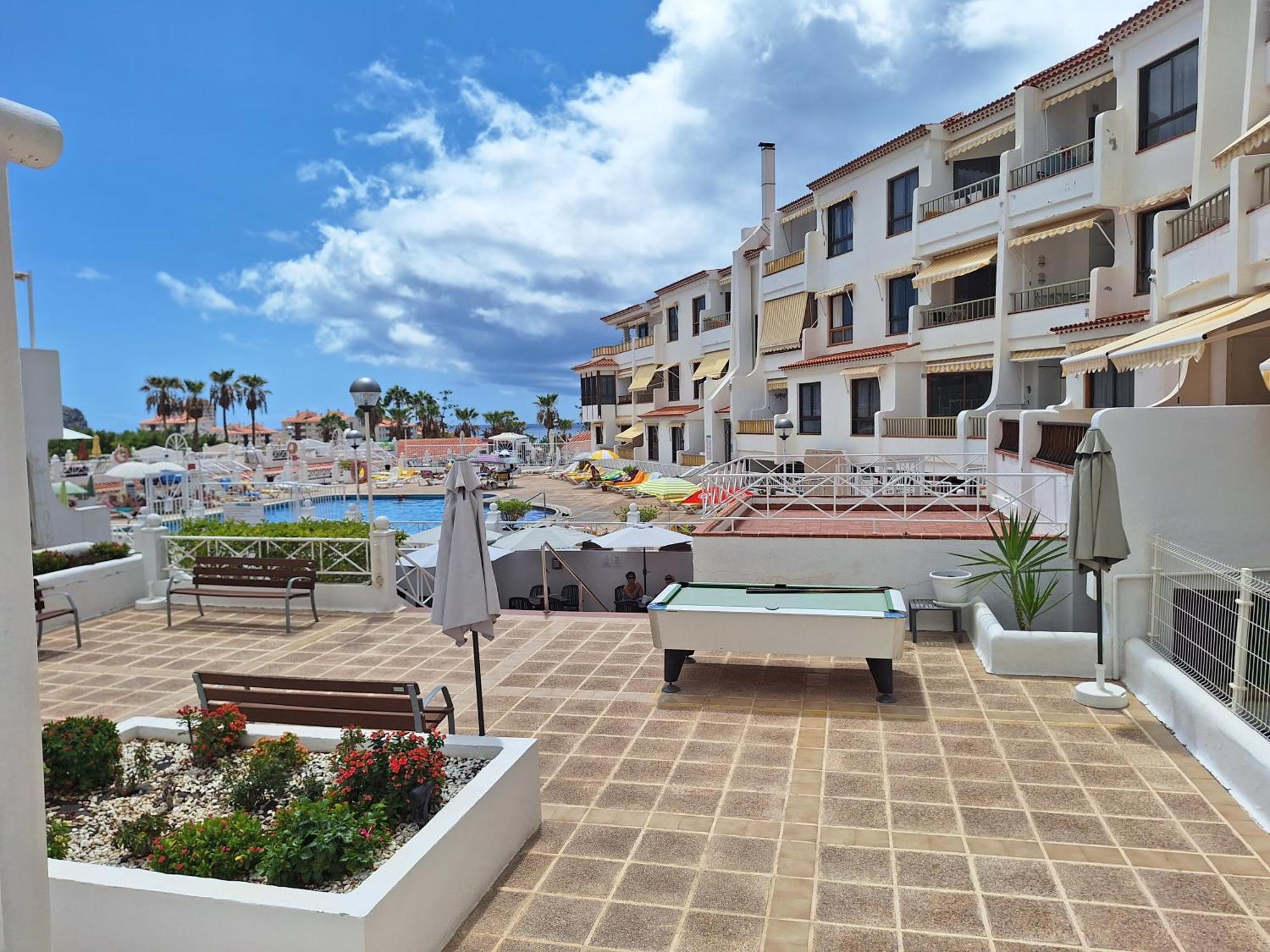 Апартаменты Parque Margarita, Terraza Vista Piscina Лос Кристианос Экстерьер фото