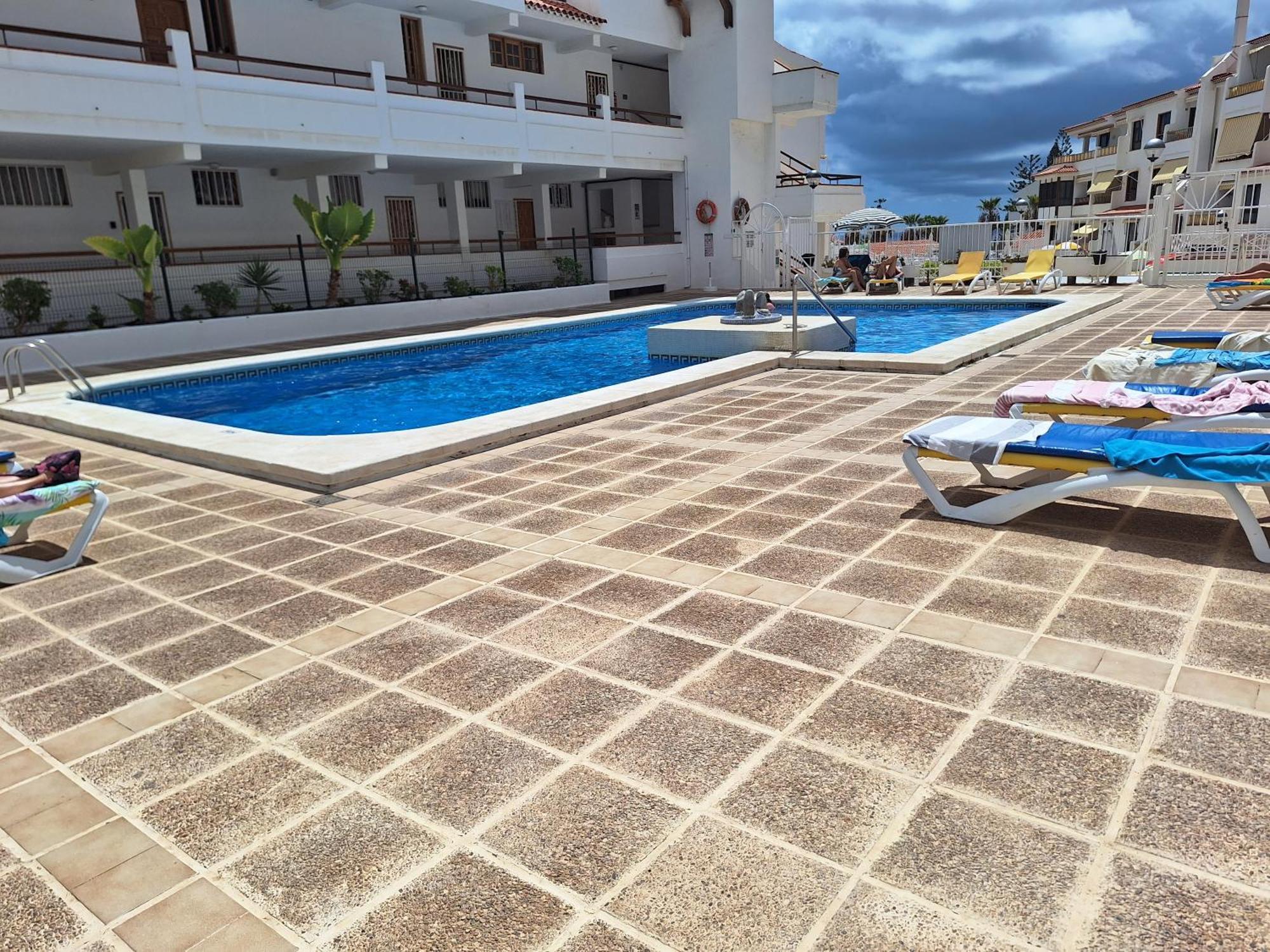Апартаменты Parque Margarita, Terraza Vista Piscina Лос Кристианос Экстерьер фото