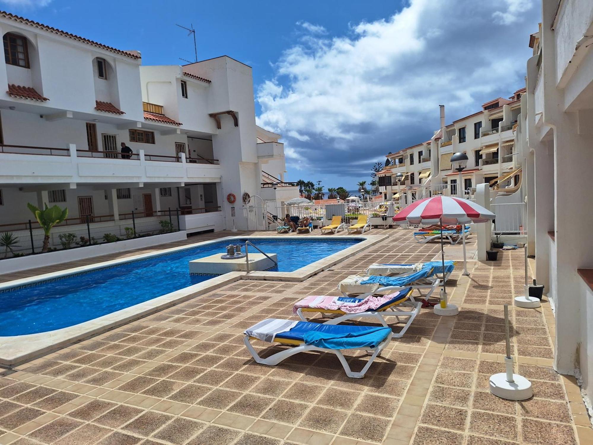 Апартаменты Parque Margarita, Terraza Vista Piscina Лос Кристианос Экстерьер фото