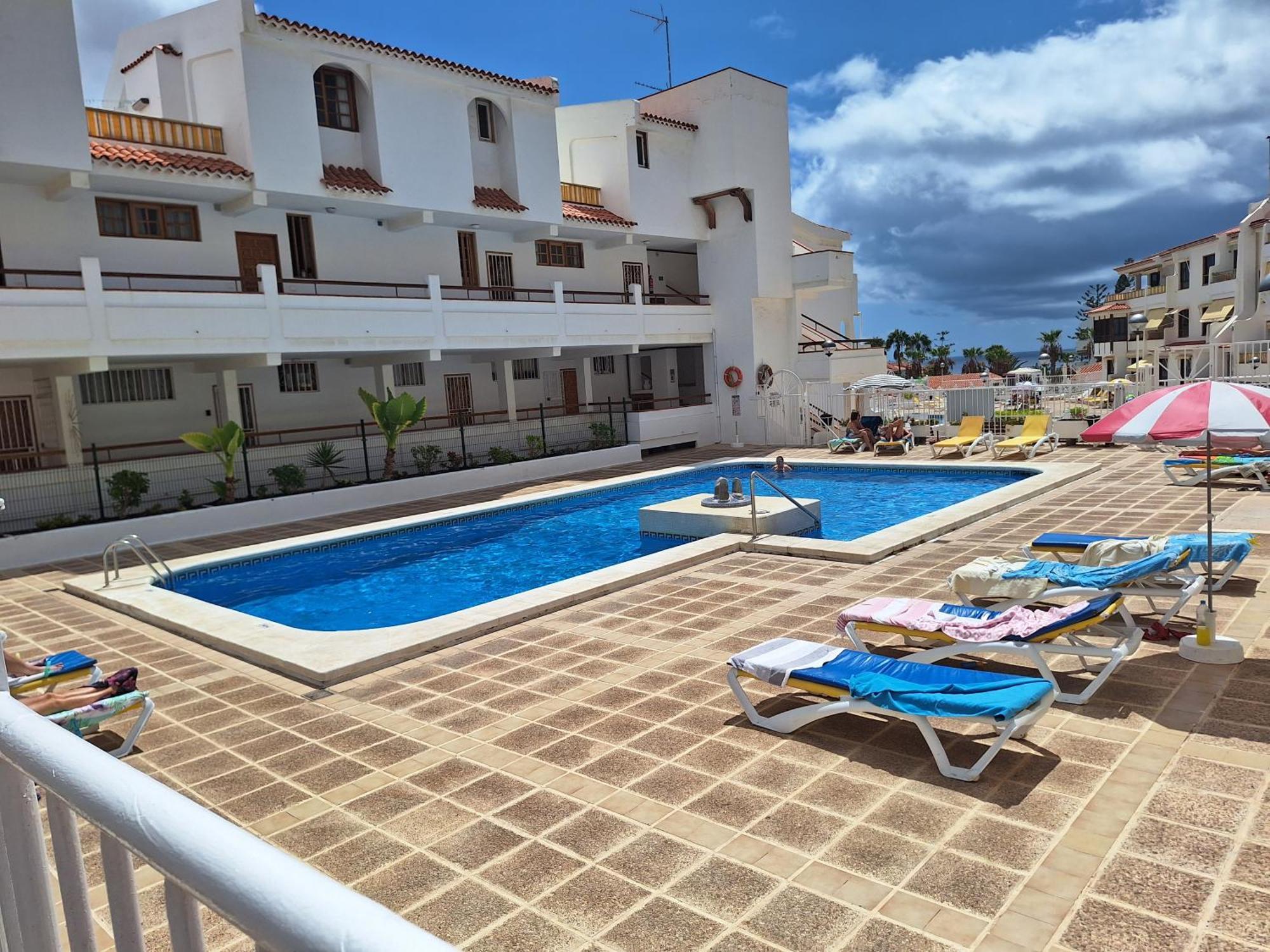 Апартаменты Parque Margarita, Terraza Vista Piscina Лос Кристианос Экстерьер фото